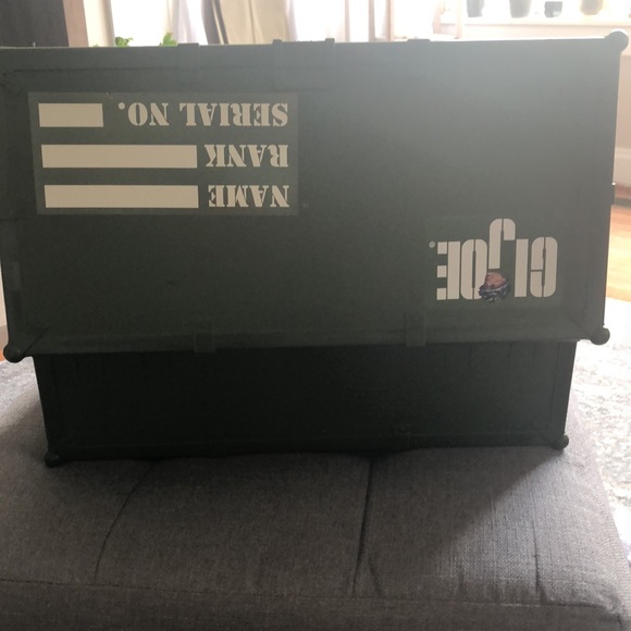 Lot of GIJOE 4 Figures& Footlocker full of accessories great 🎁 gift - Picture 7 of 13